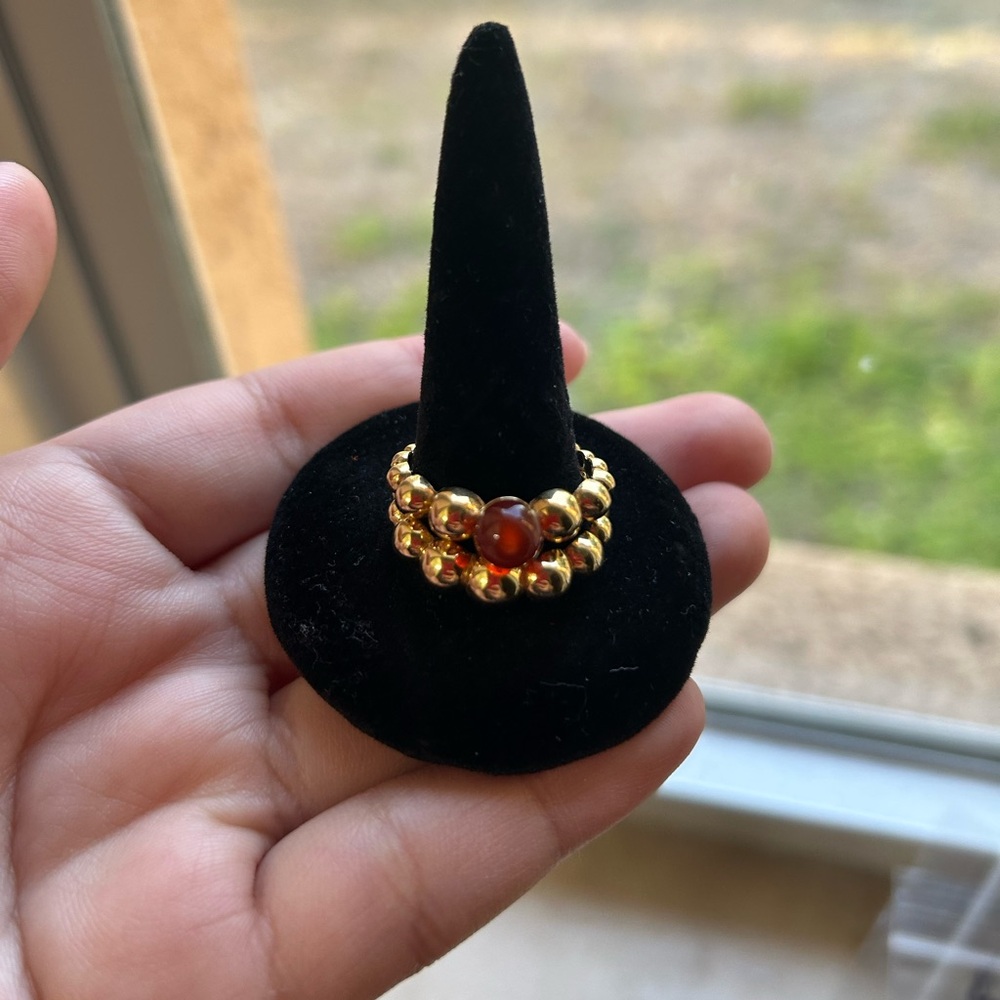 18 KARAT BUBBLE RING WITH CARNELIAN STONE SIZE 9